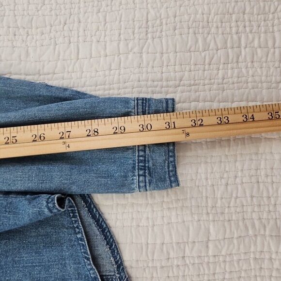 Passport Medium Wash Denim Shirt Women's Medium Pearl Snap Buttons EUC Western - Picture 11 of 14